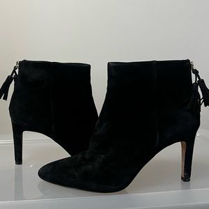 Size 8.5 Ann Taylor bootie